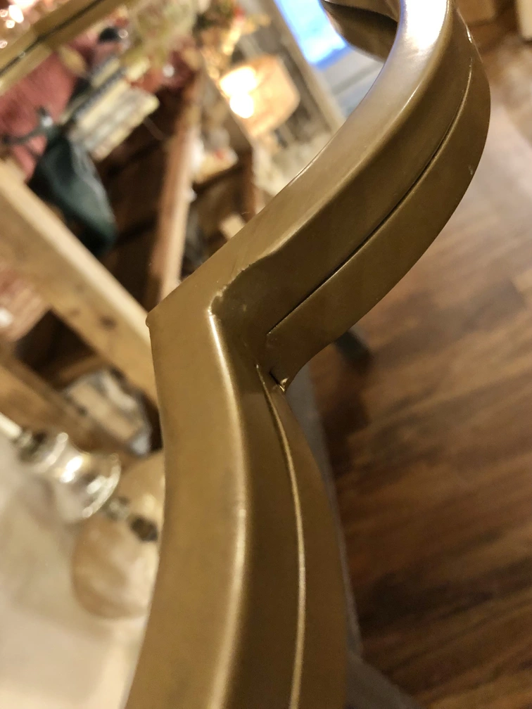 specchio da parete allungato