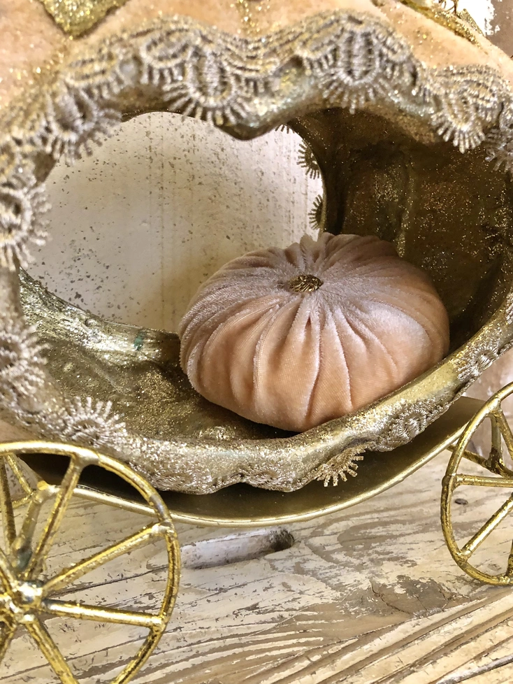 decorazione carrozza di zucca in velluto