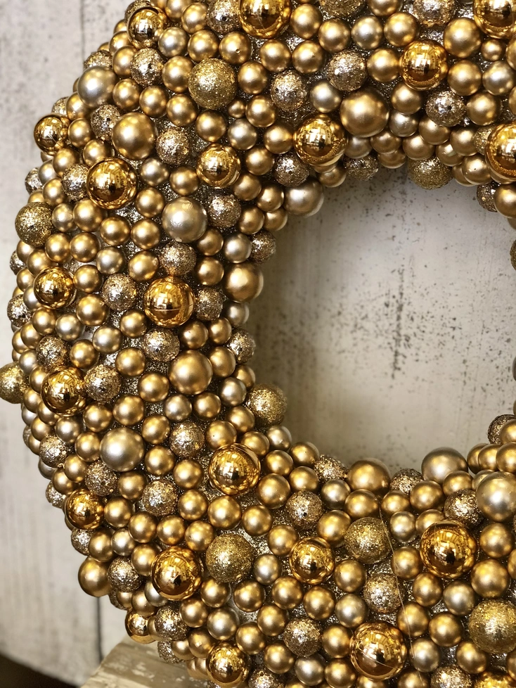 Ghirlanda natalizia in mini palline mix oro