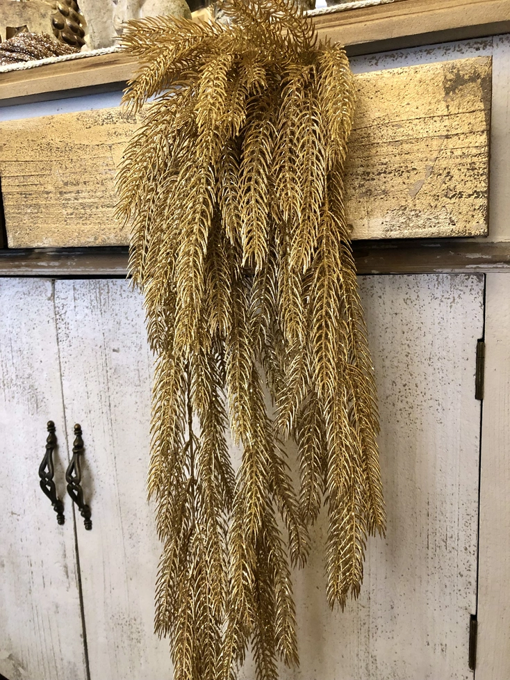 Cascata di rametti di pino artificiale in oro antico