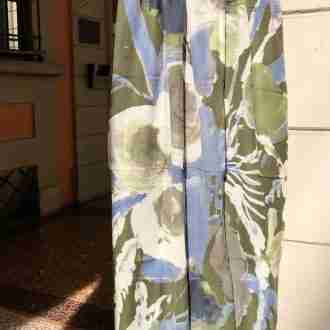 Sciarpa in lana con stampa floreale fondo verde muschio