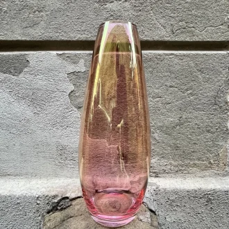 vaso in vetro rosa