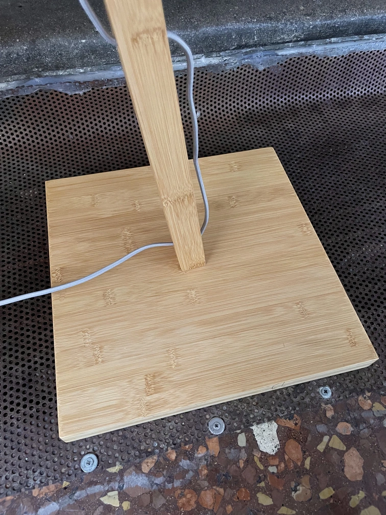 base della lampada da terra