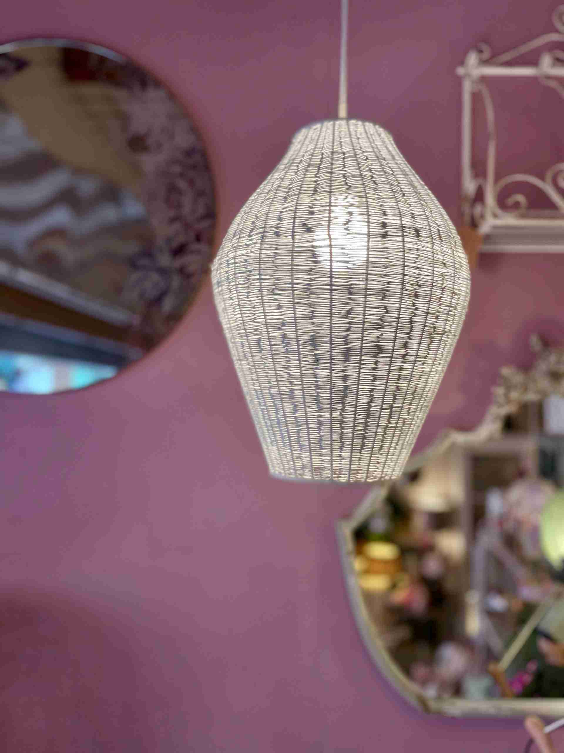 Lampadario piccolo in fil di ferro