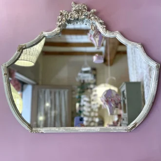 Specchio dal profilo irregolare Shabby Chic